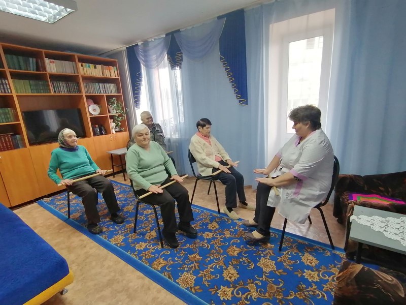 Фитнес-час «Здоровье в наших руках»
