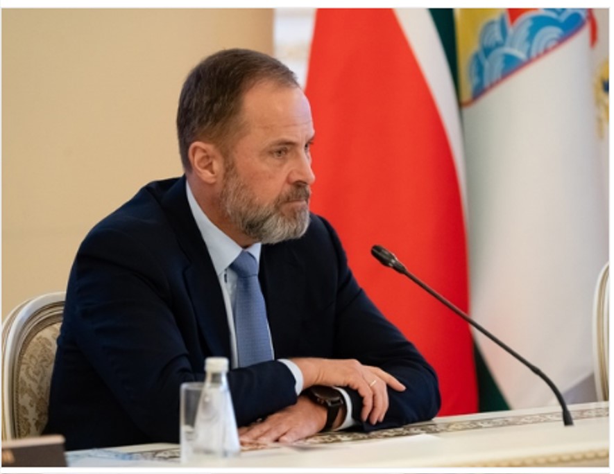 Полномочный представитель Президента РФ в ПФО Игорь Комаров отметил необходимость комплексного подхода к управлению миграцией