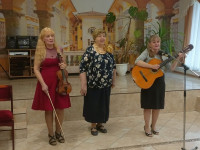 Концерт с программой "Я люблю тебя, жизнь" от коллектива "Живи и радуйся"! 🎶